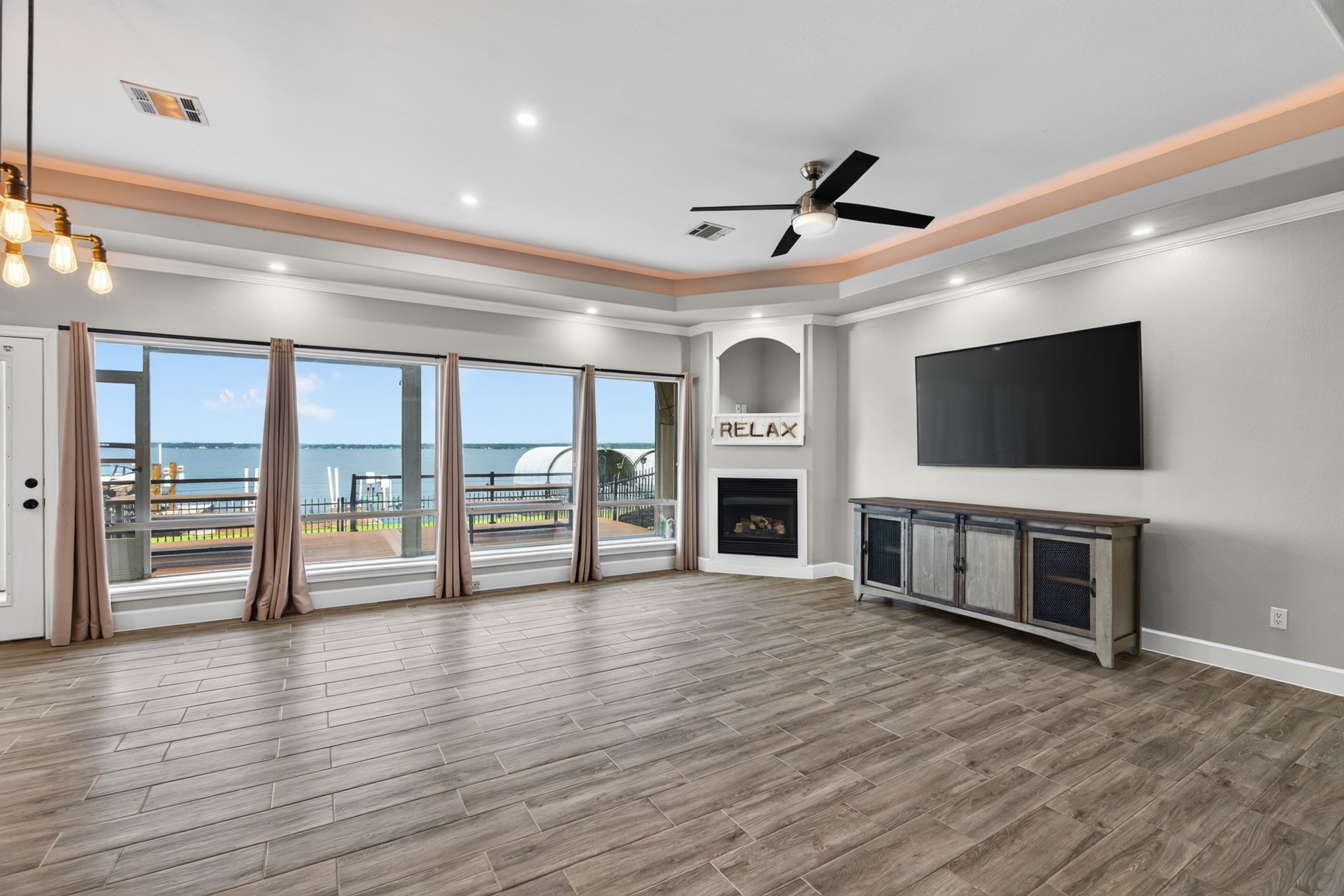 6 Regency Point Property Photo 13