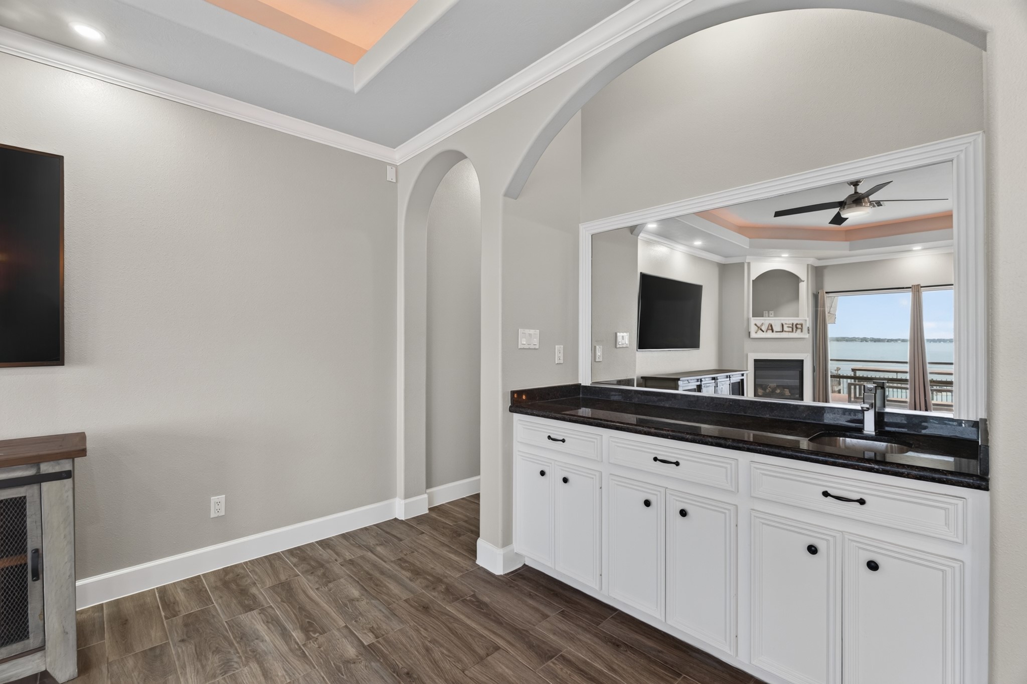 6 Regency Point Property Photo 18