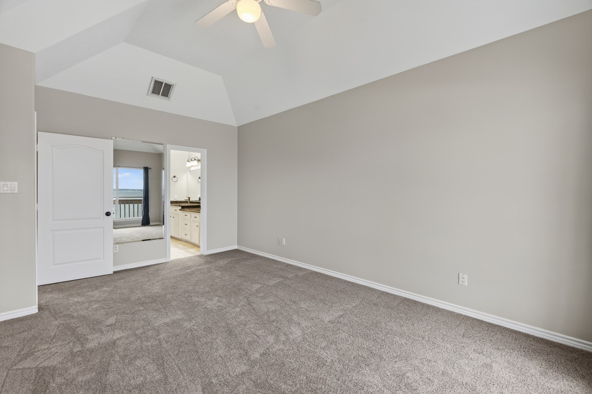 6 Regency Point Property Photo 29