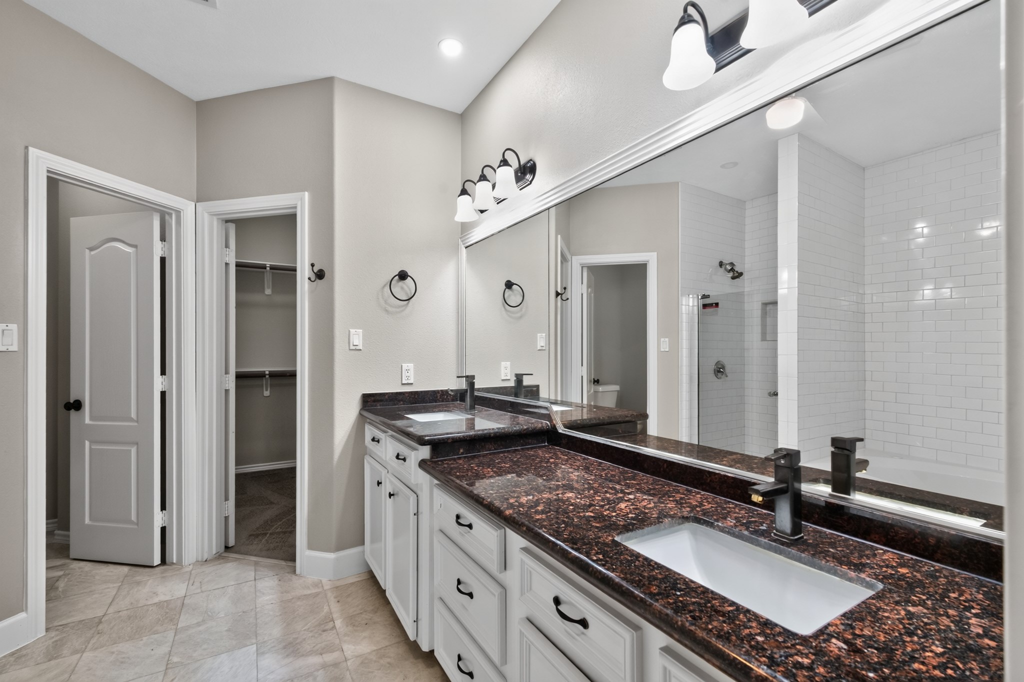 6 Regency Point Property Photo 30