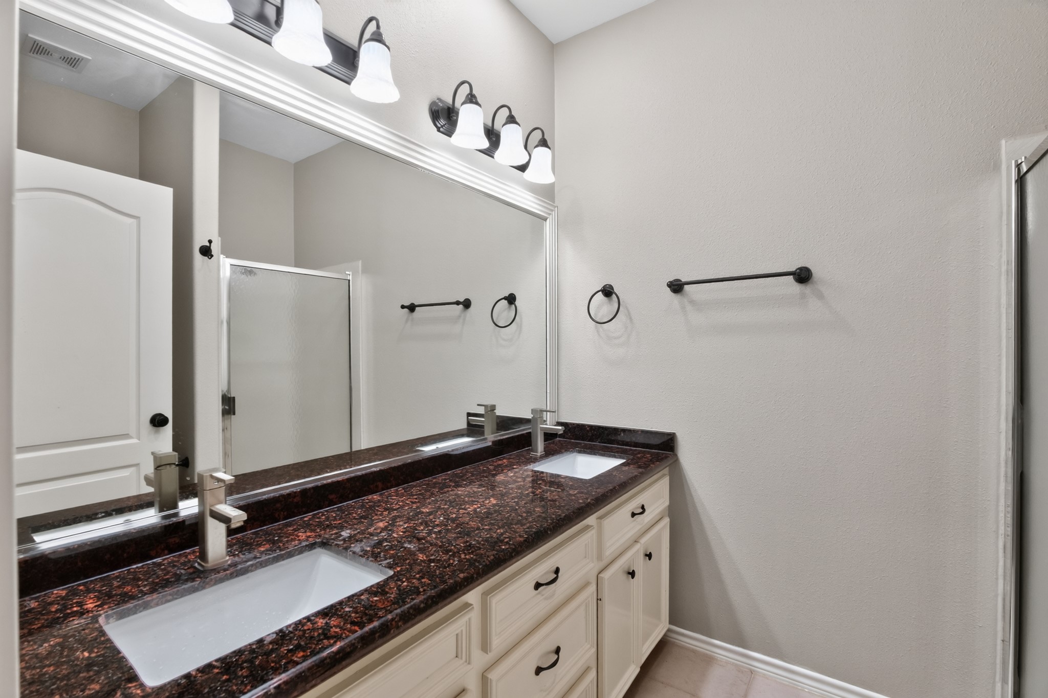 6 Regency Point Property Photo 37