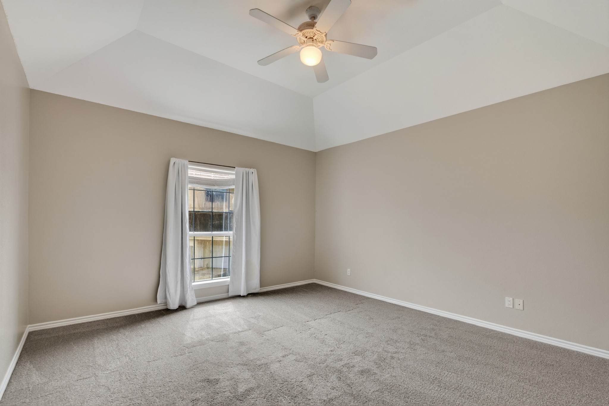 6 Regency Point Property Photo 38