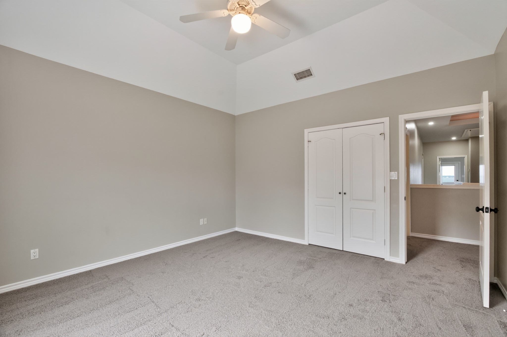 6 Regency Point Property Photo 39