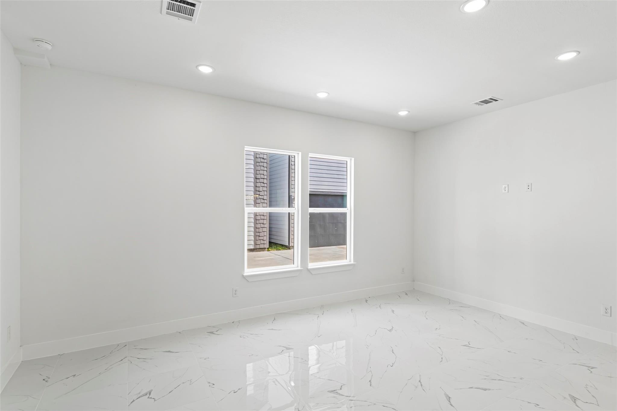 7554 Dyer Street Property Photo 14