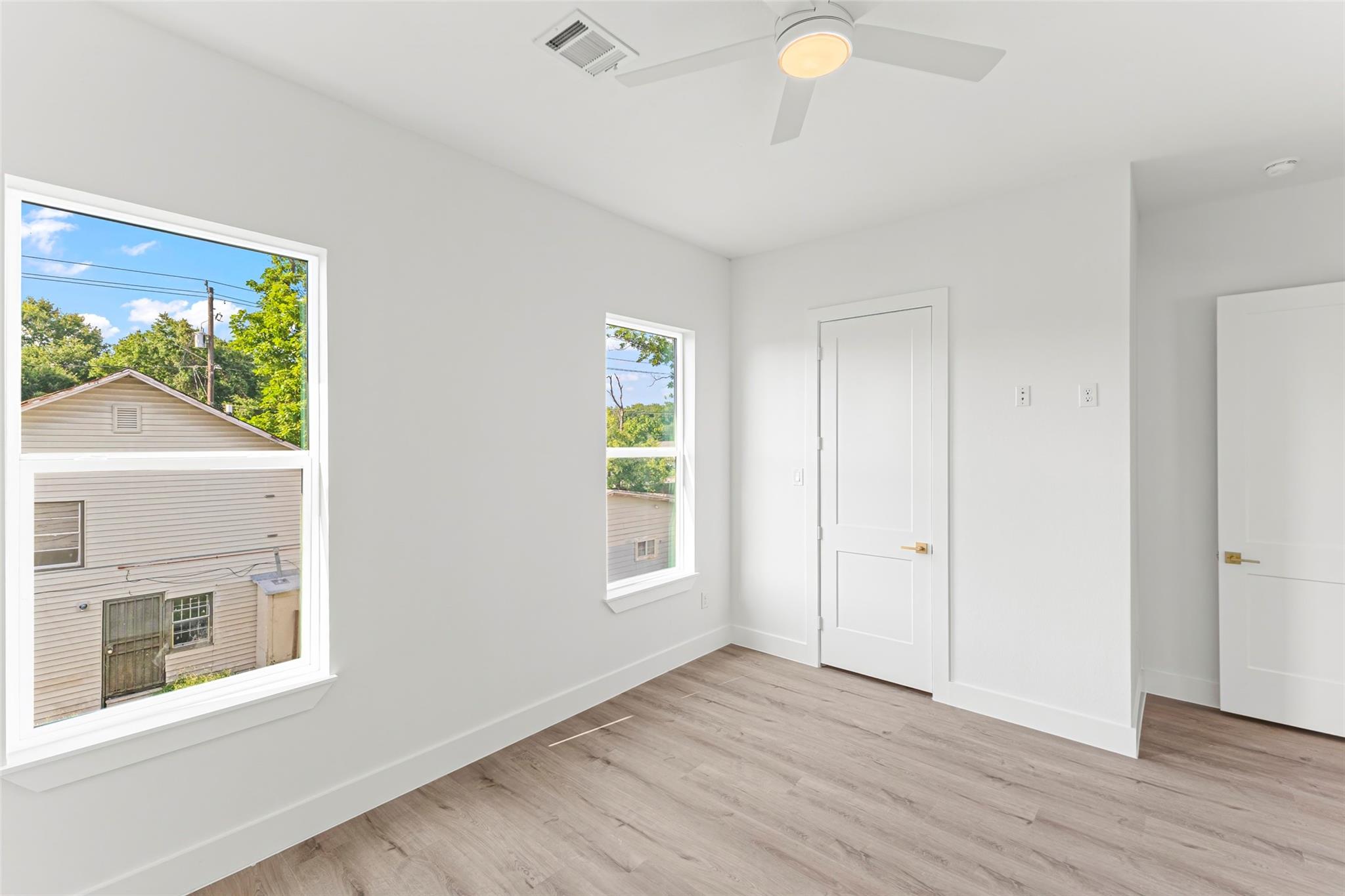 7554 Dyer Street Property Photo 16