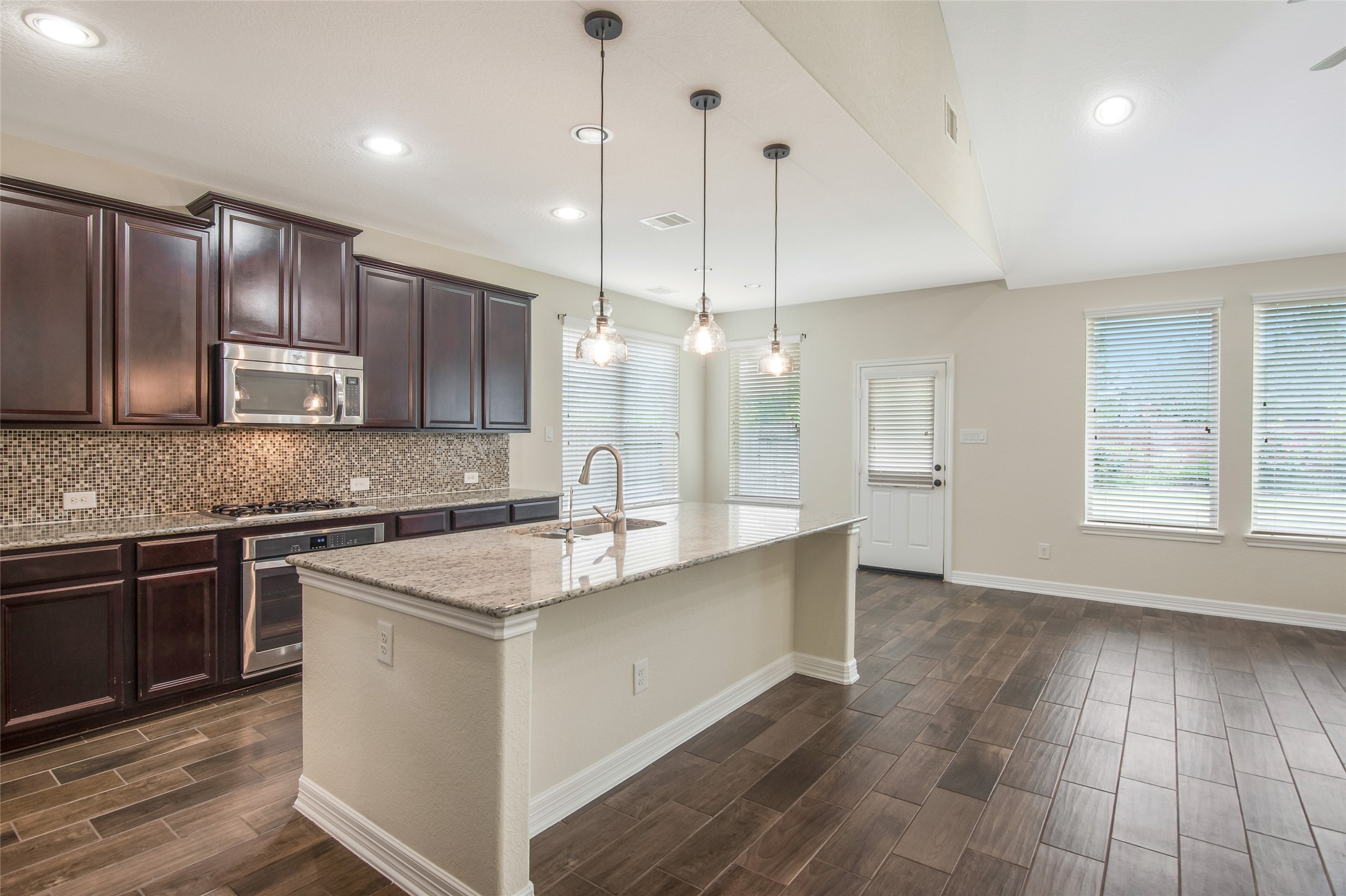 10823 Paula Bluff Lane Property Photo 11