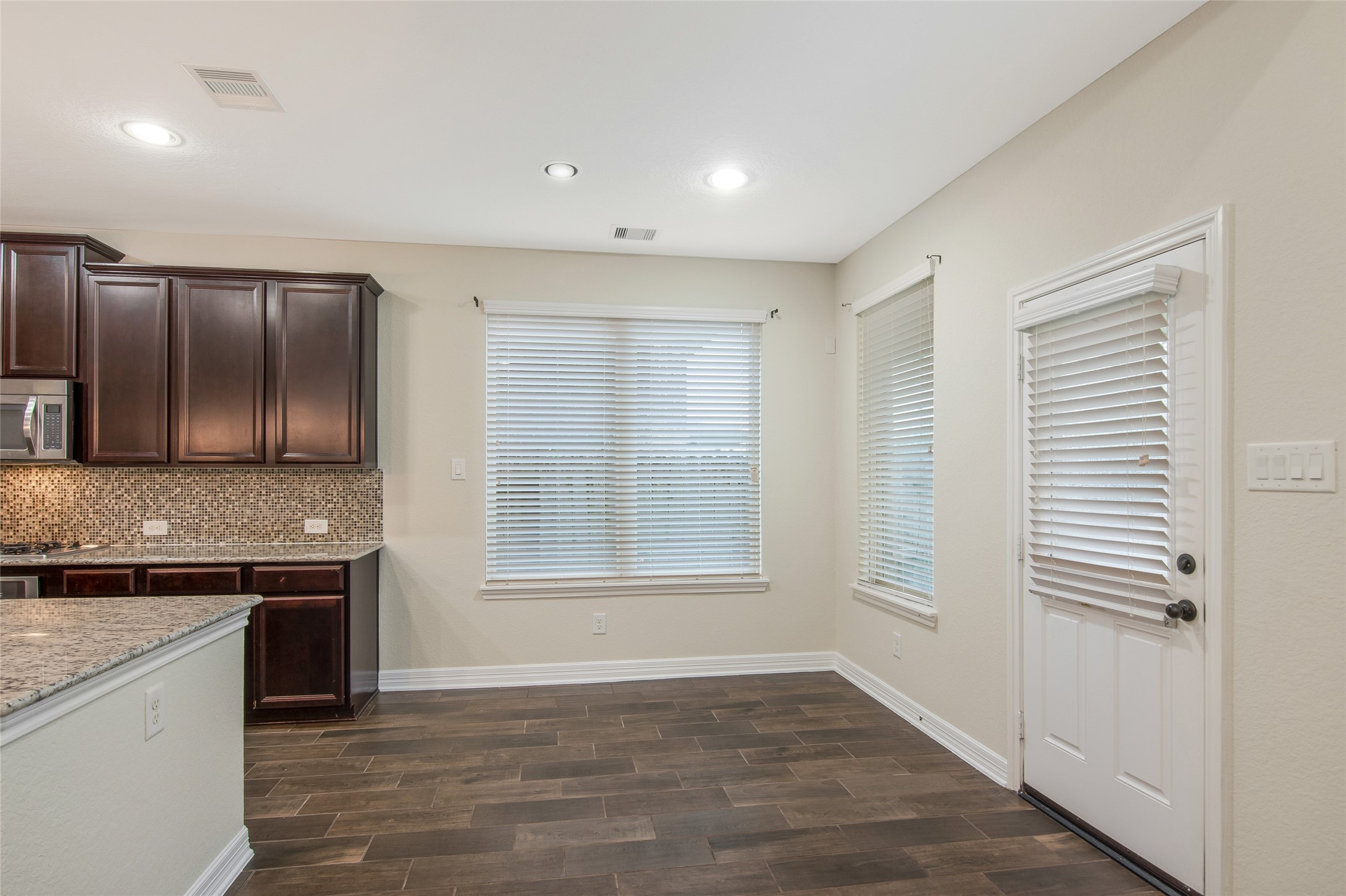 10823 Paula Bluff Lane Property Photo 15