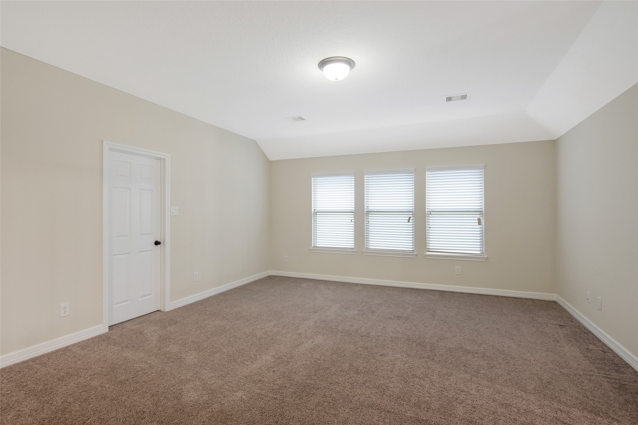 10823 Paula Bluff Lane Property Photo 24