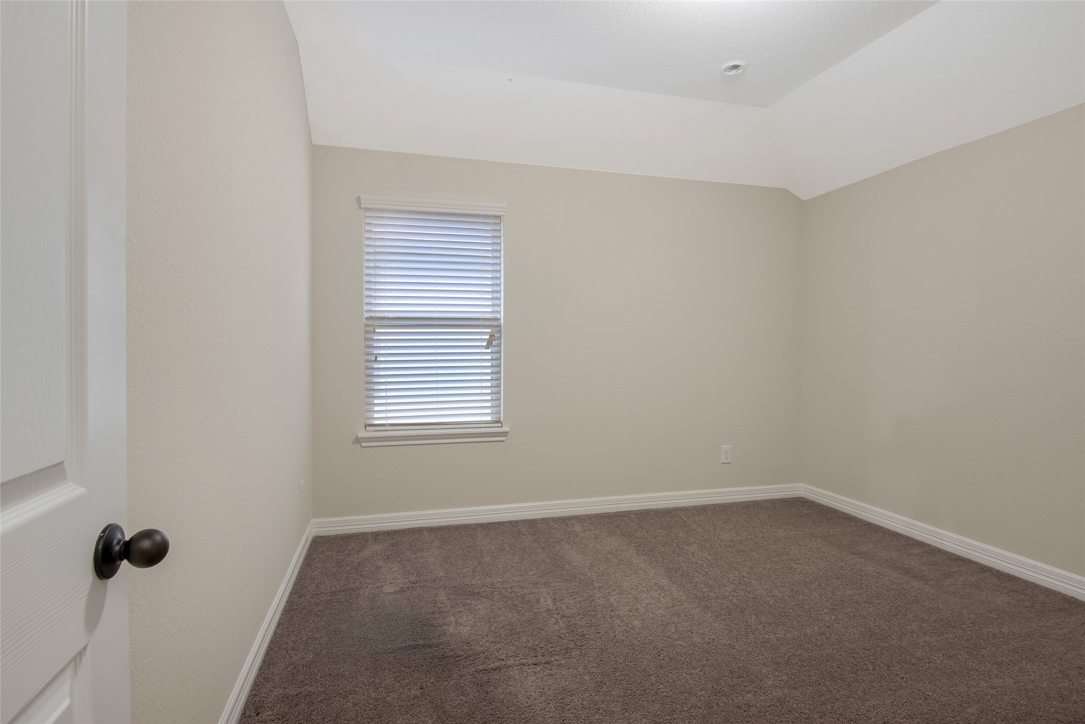 10823 Paula Bluff Lane Property Photo 32