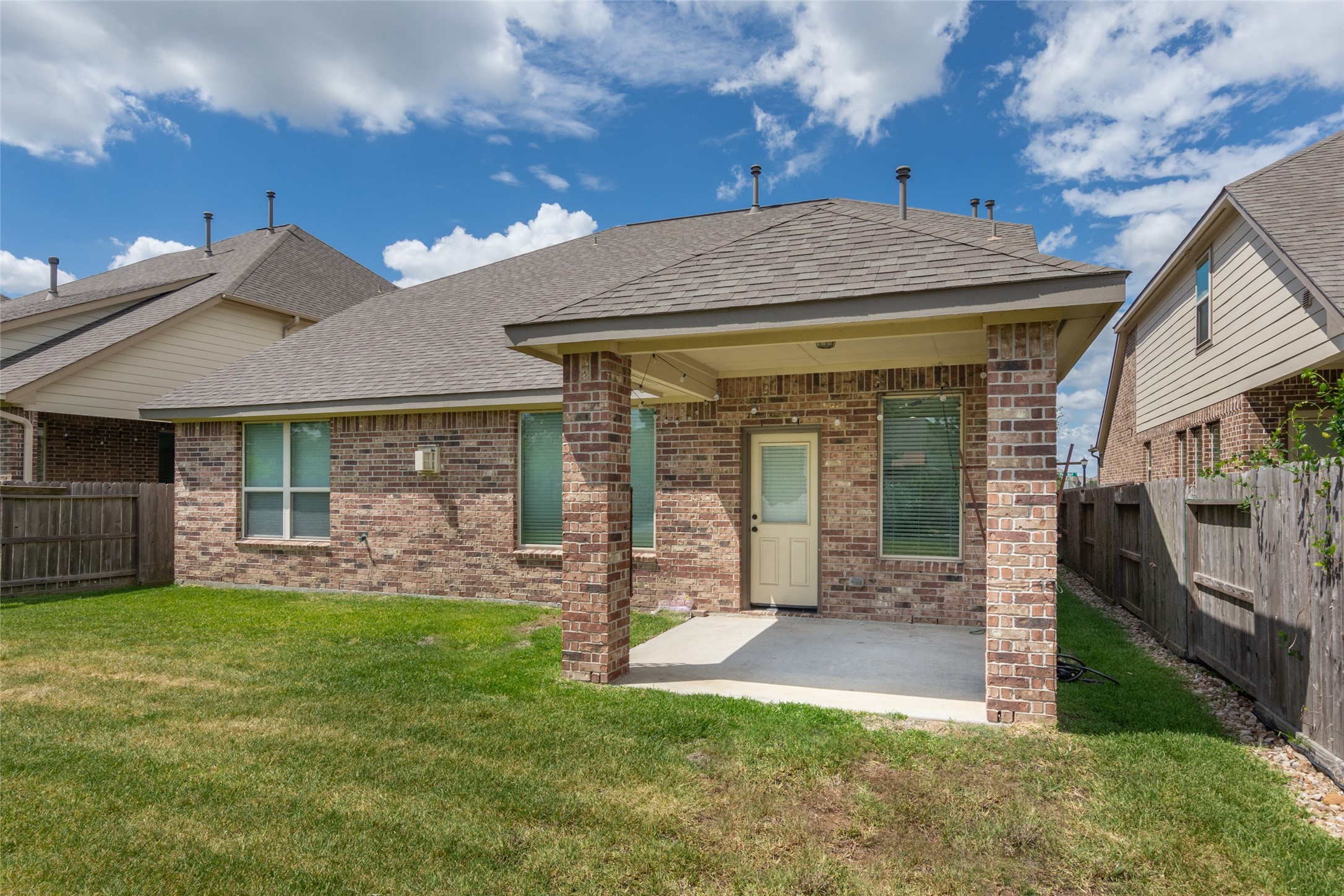10823 Paula Bluff Lane Property Photo 35
