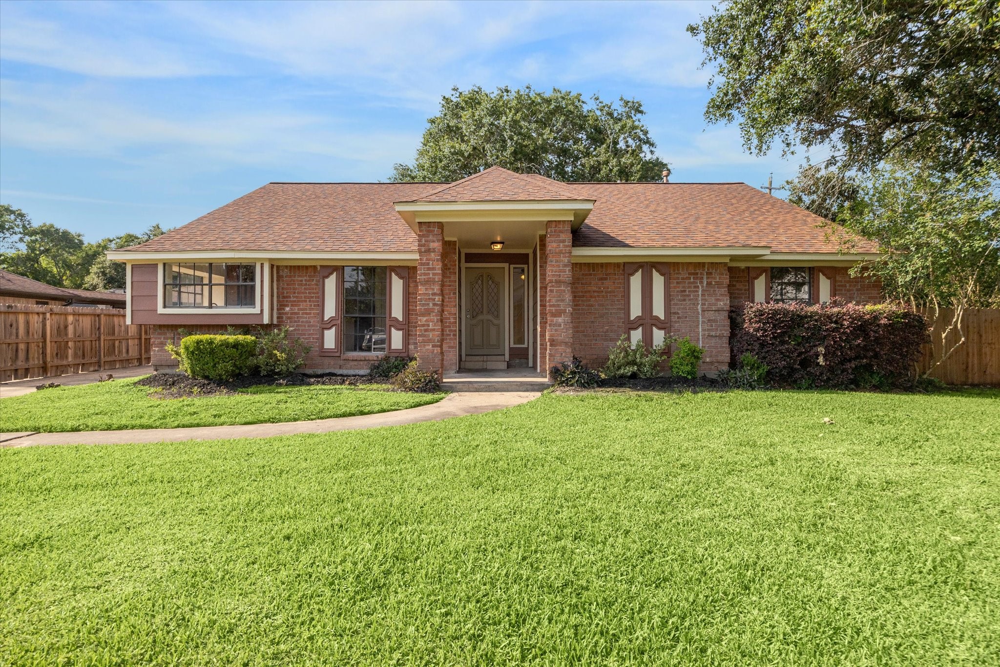 2302 Bright Meadows Drive Property Photo 1