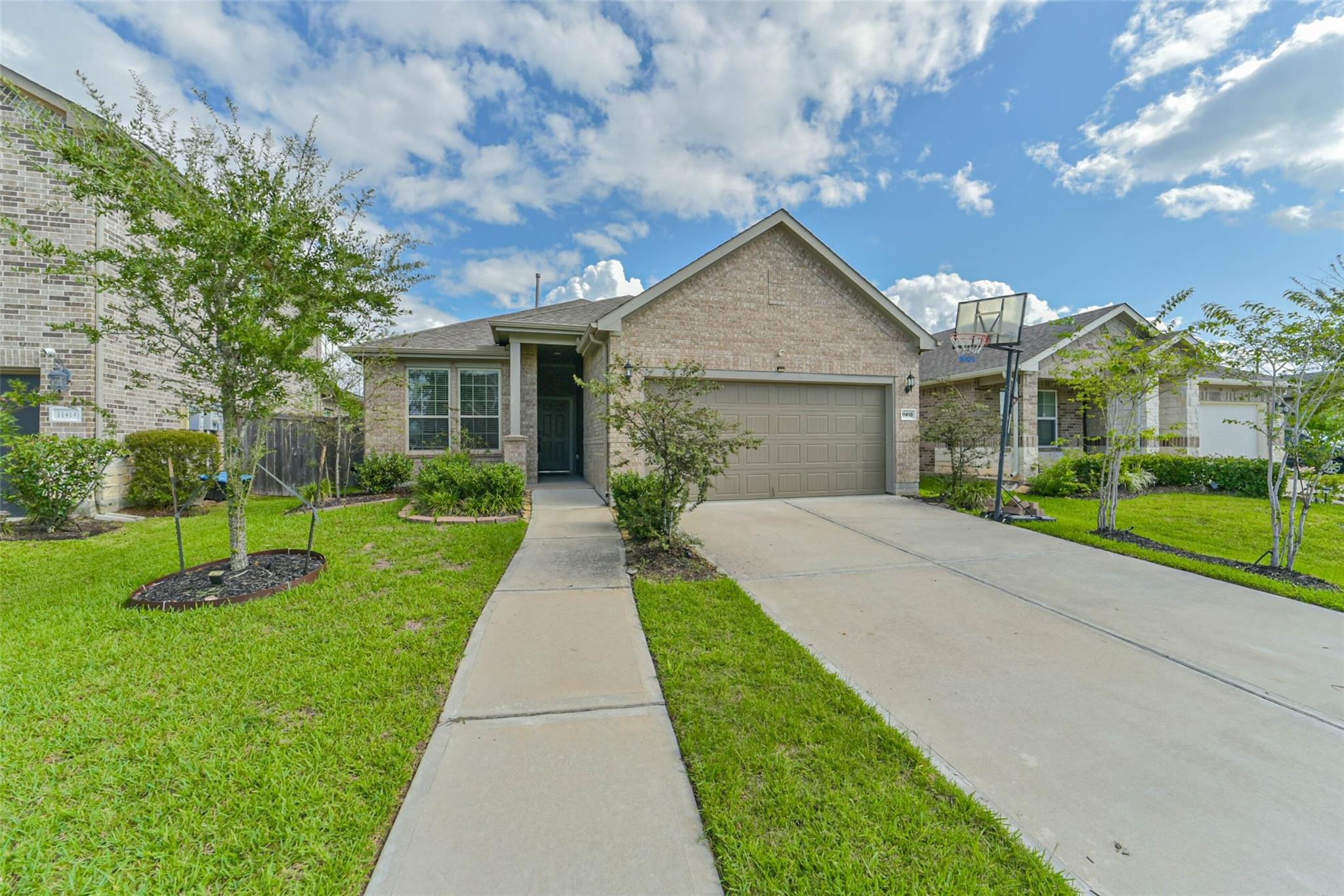 11410 Cypress Elm Court Property Photo 3
