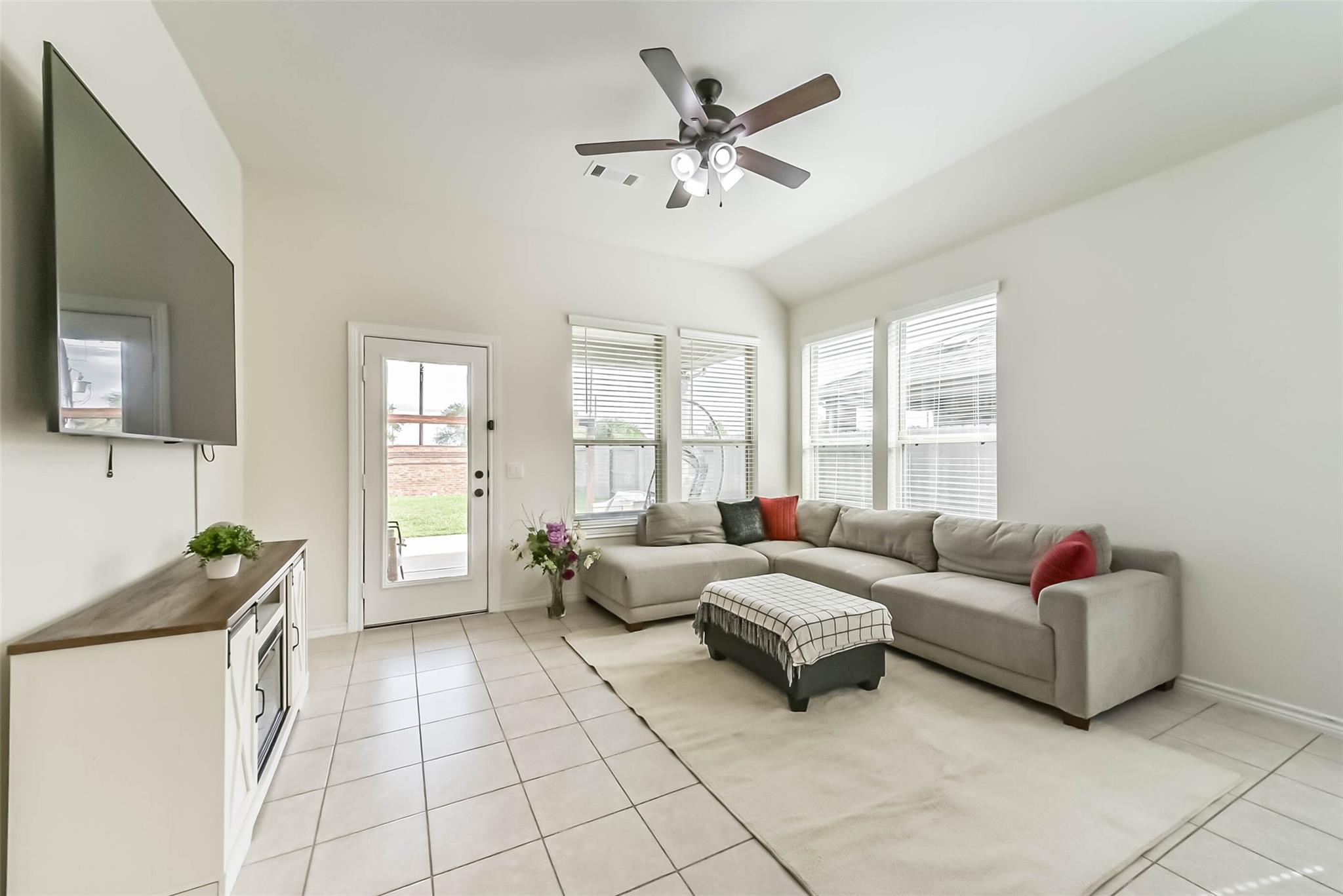 11410 Cypress Elm Court Property Photo 10