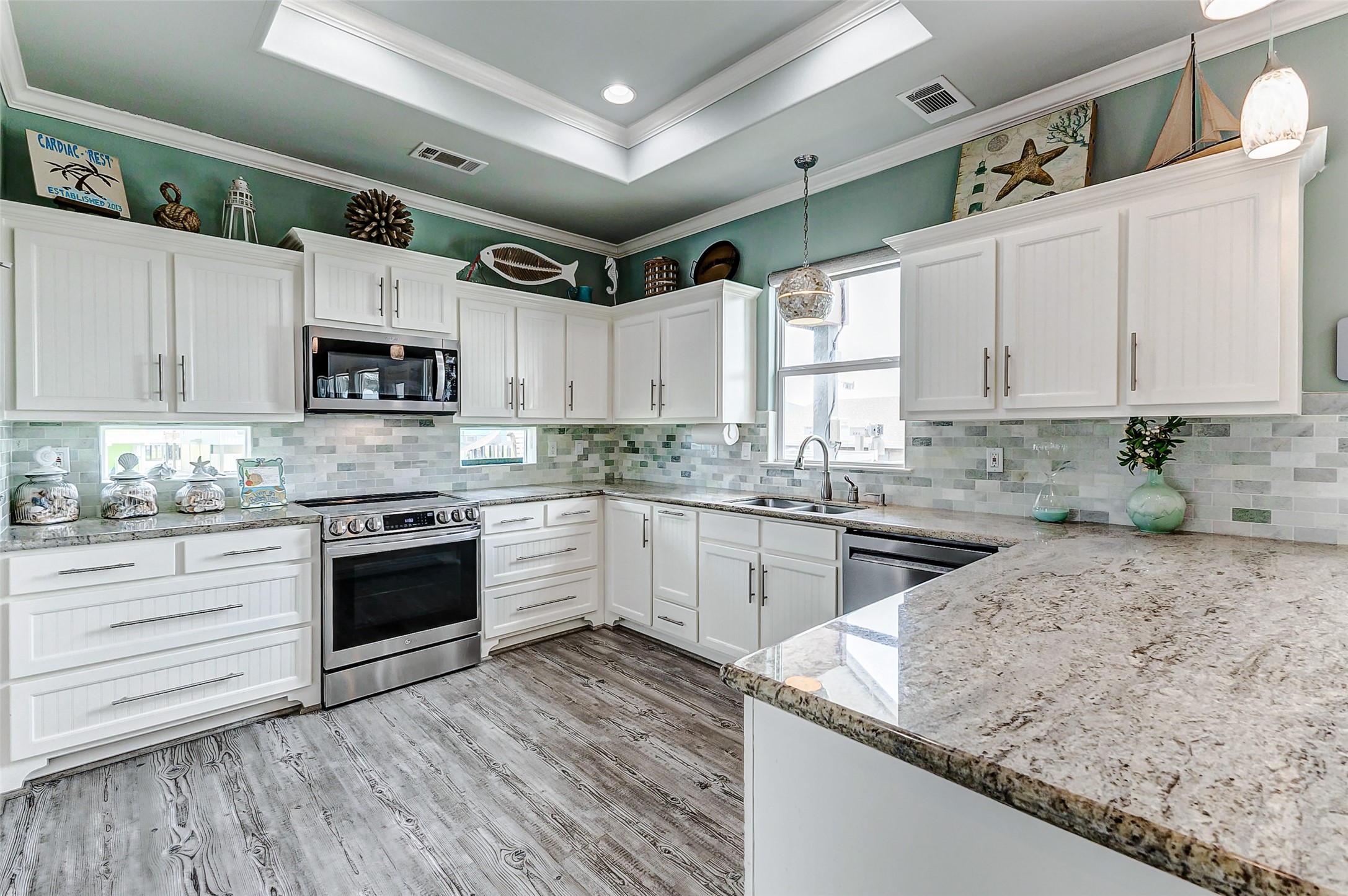 950 Seadrift Drive Property Photo 4