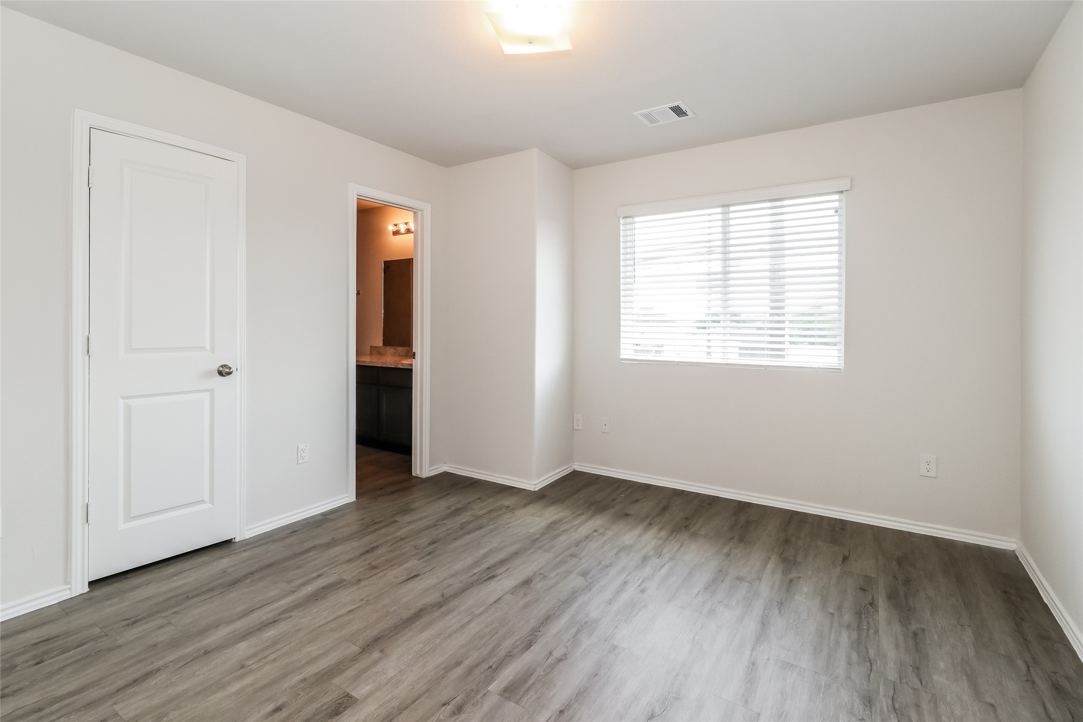 21650 Mamba Way Property Photo 10