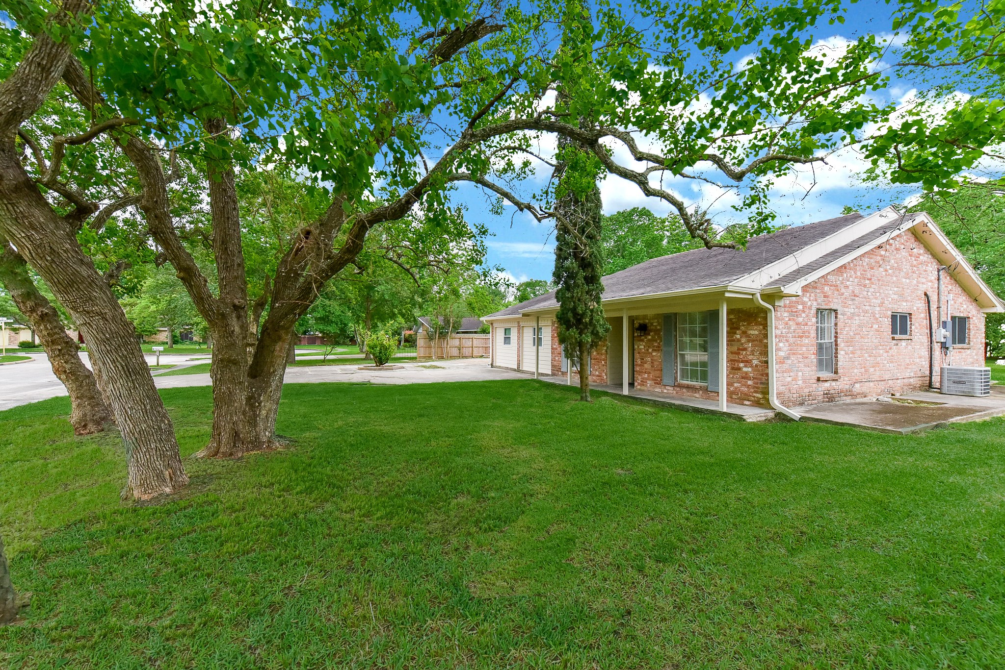 18610 Anne Drive Property Photo 3