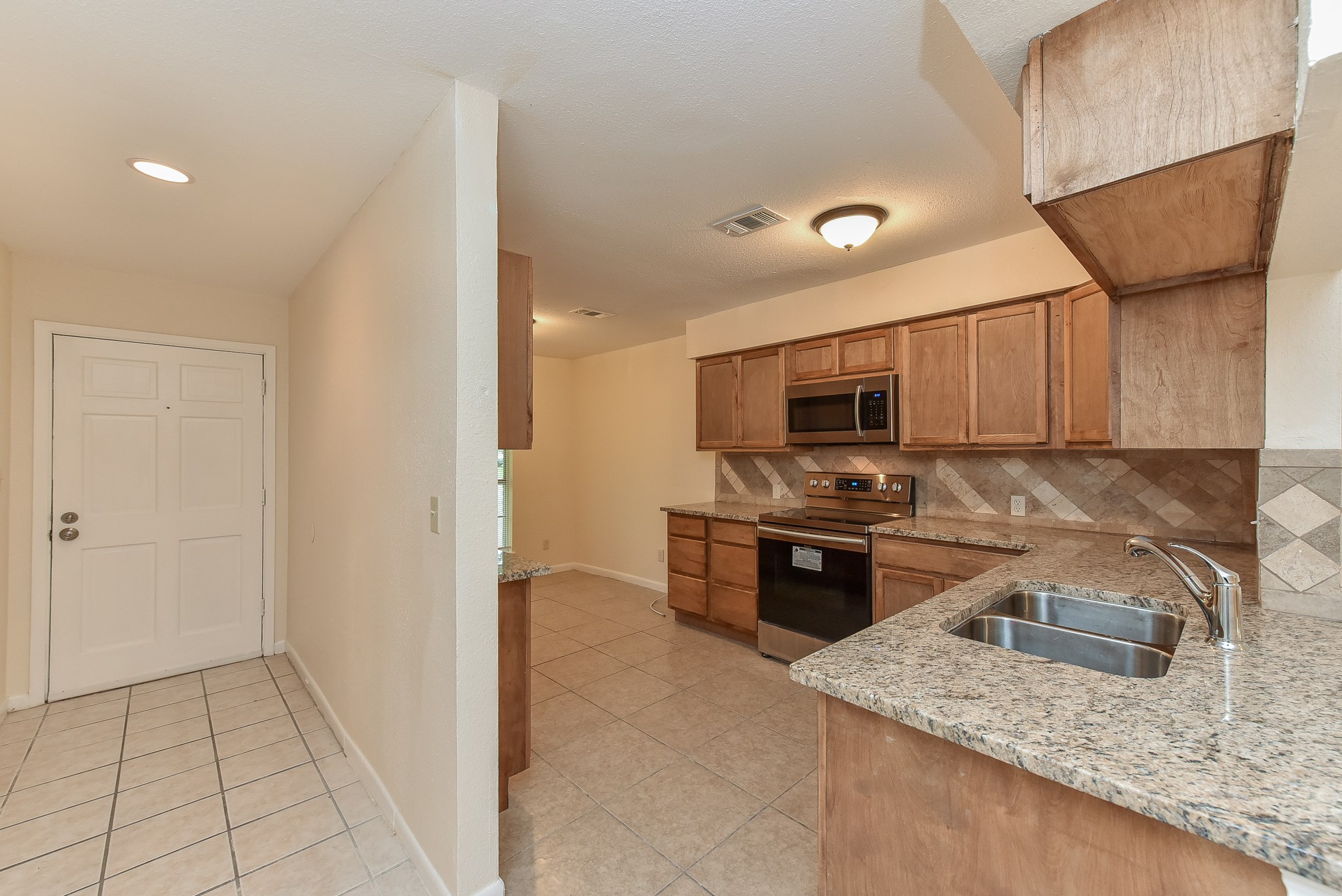 18610 Anne Drive Property Photo 4