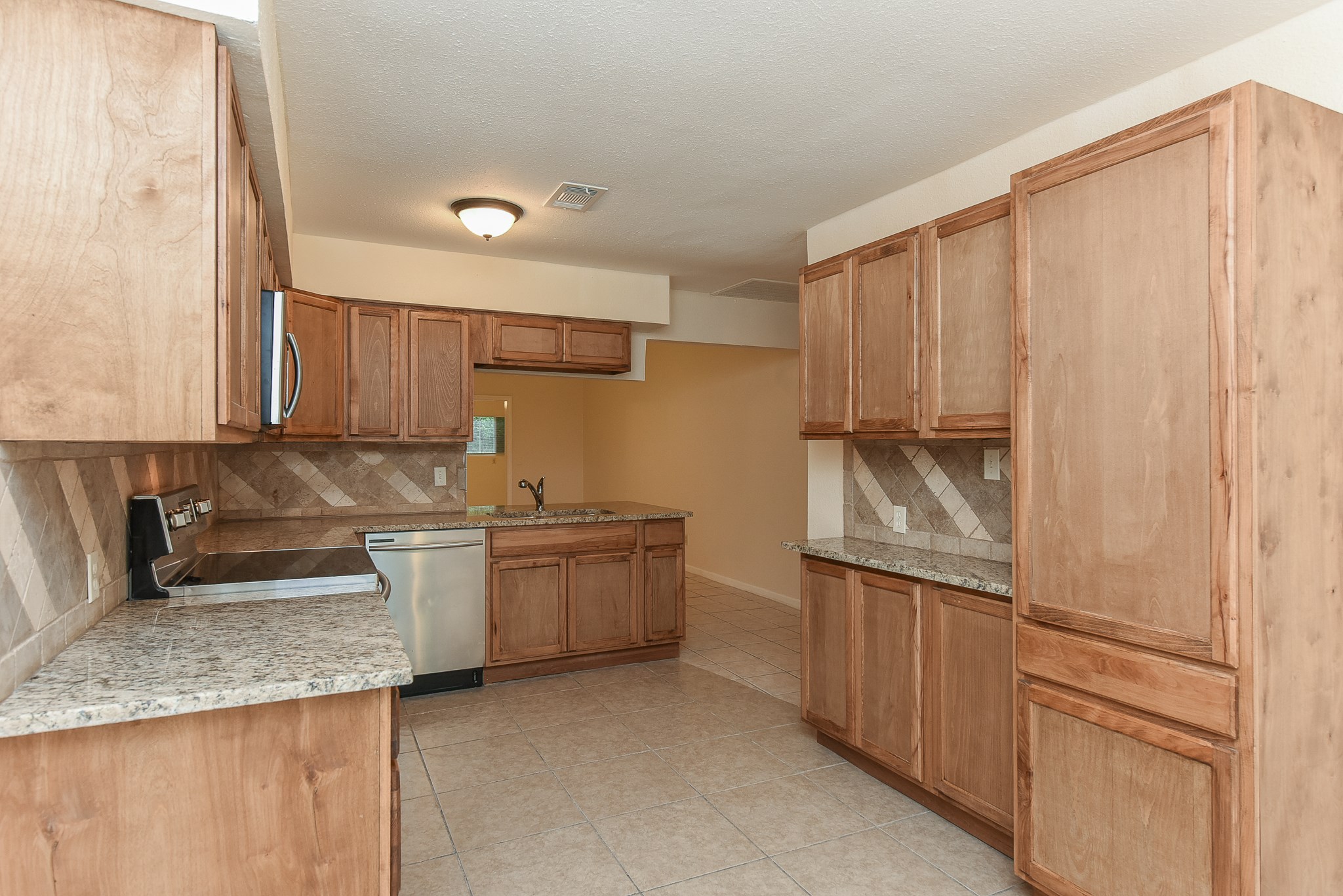 18610 Anne Drive Property Photo 7
