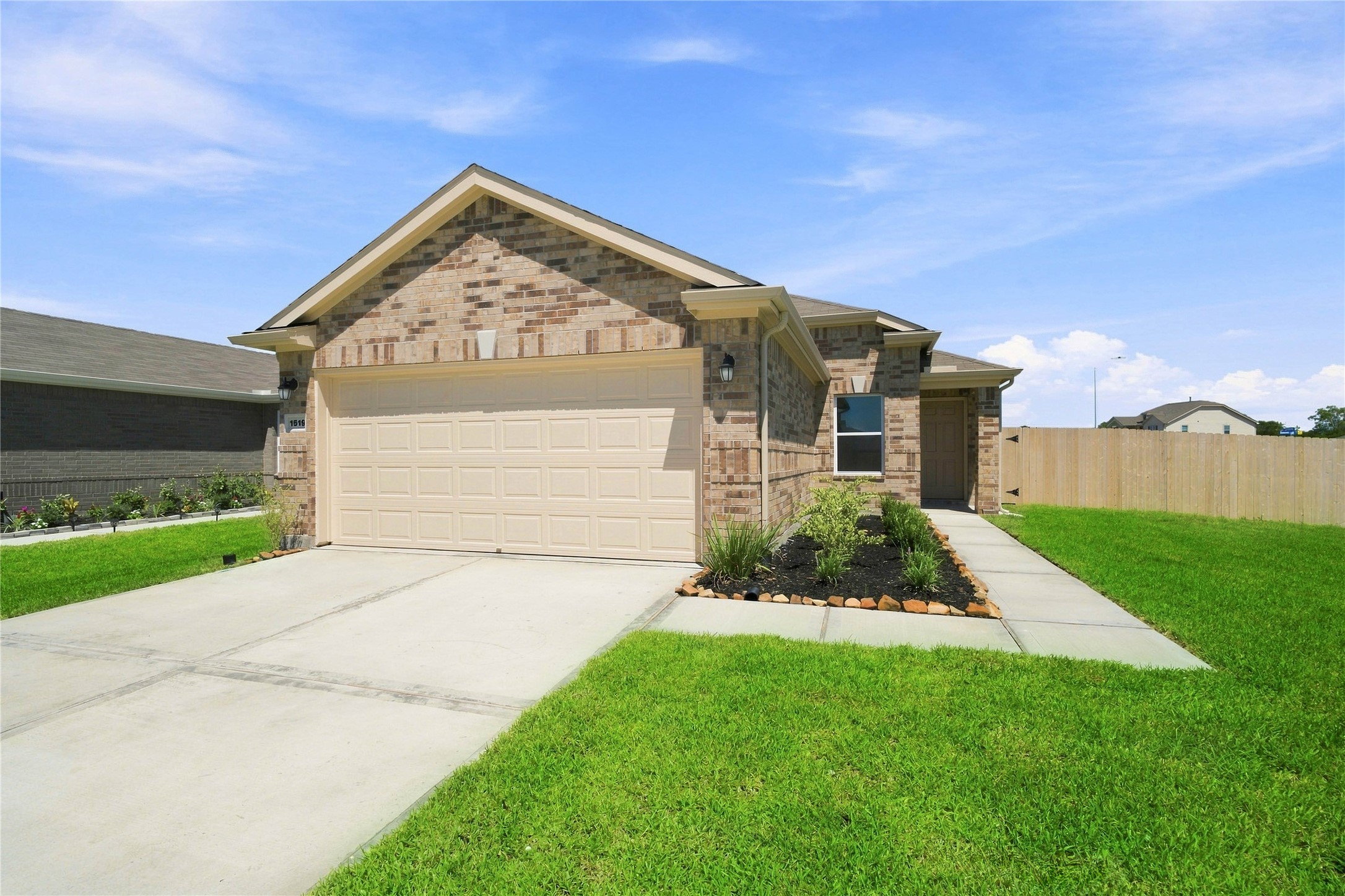 1519 Valley Creek Drive Property Photo 1