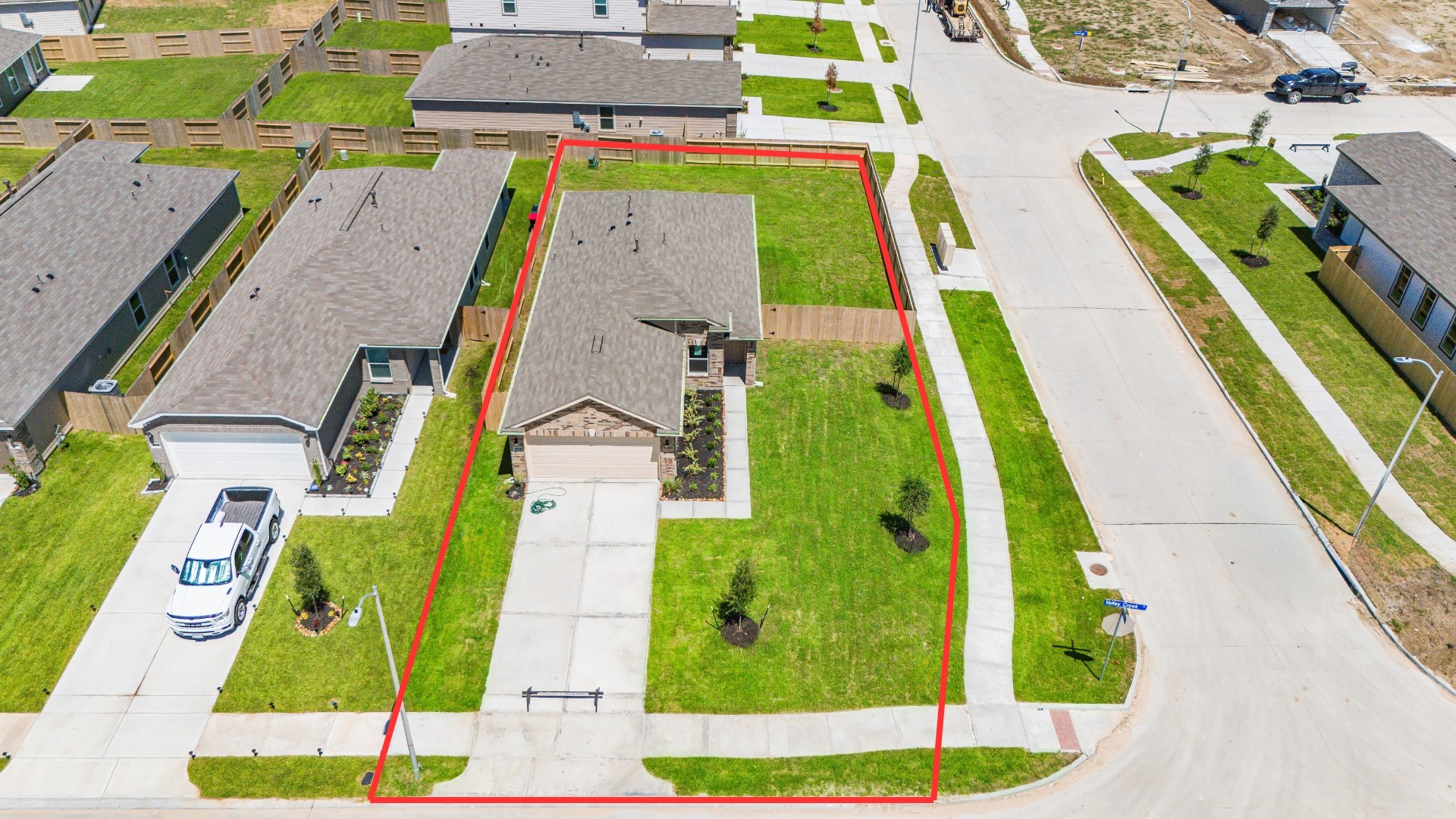 1519 Valley Creek Drive Property Photo 3