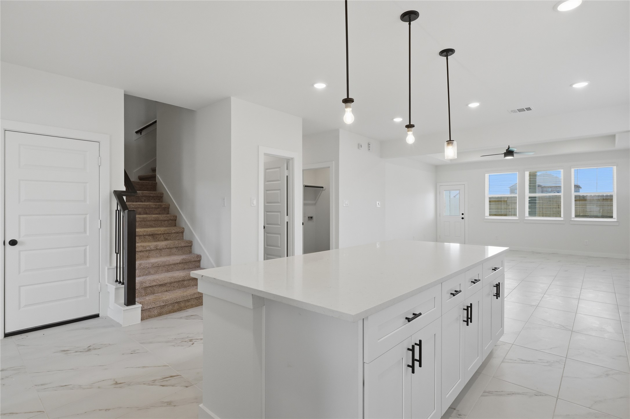 3502 Sago Palm Drive Property Photo 3