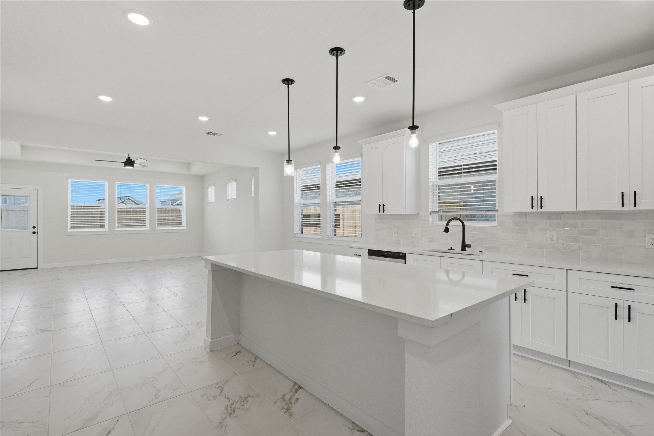 3502 Sago Palm Drive Property Photo 4