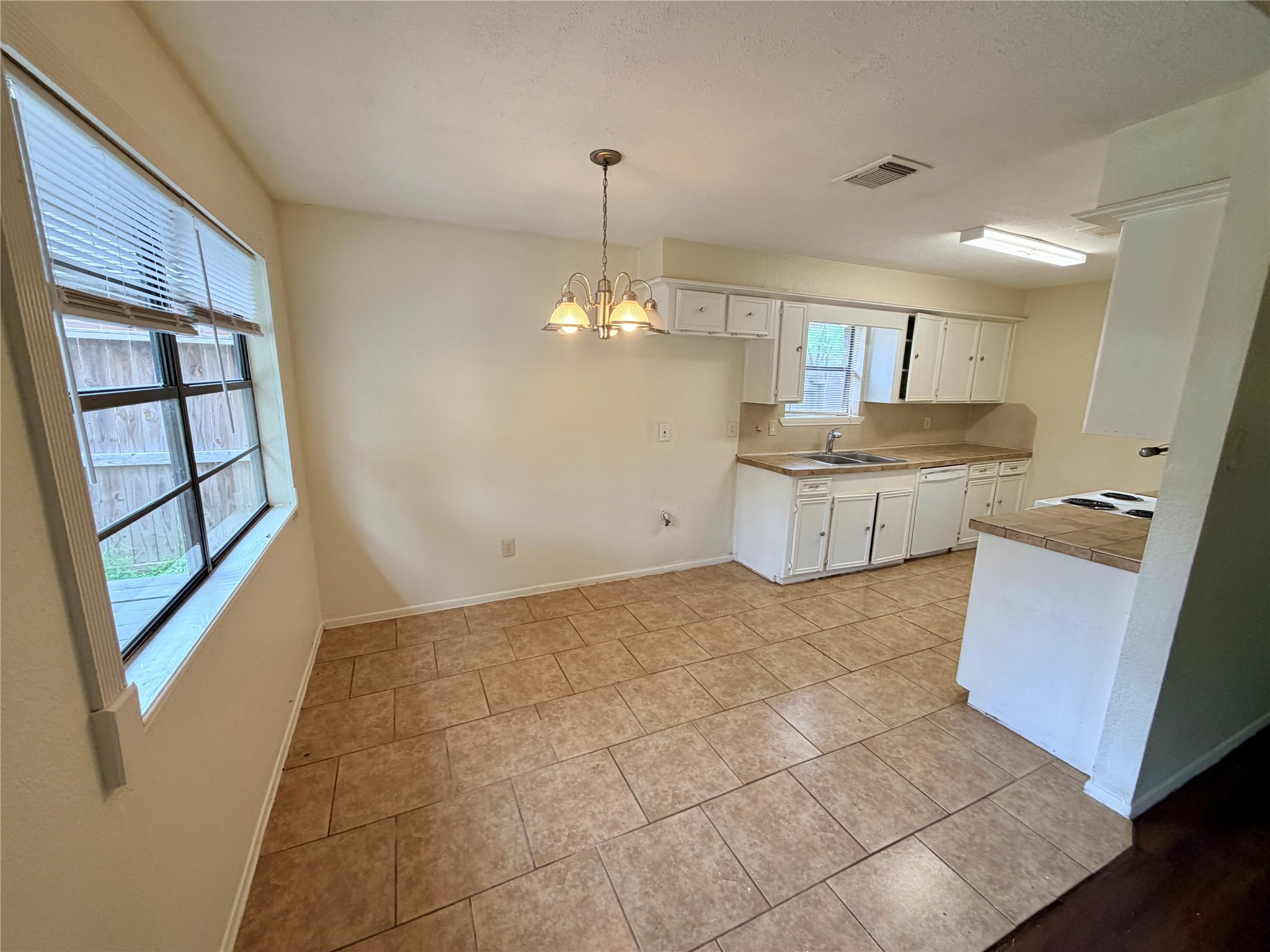 15811 Nutcracker Court Property Photo 8