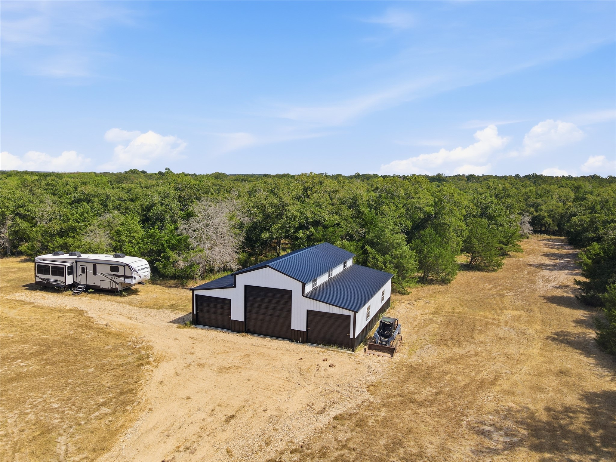 4241 County Road 415 Property Photo 4