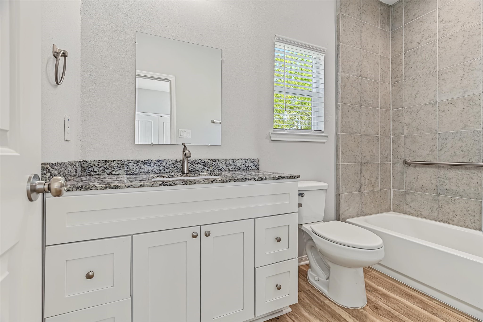 1318 Stowell Street Property Photo 27