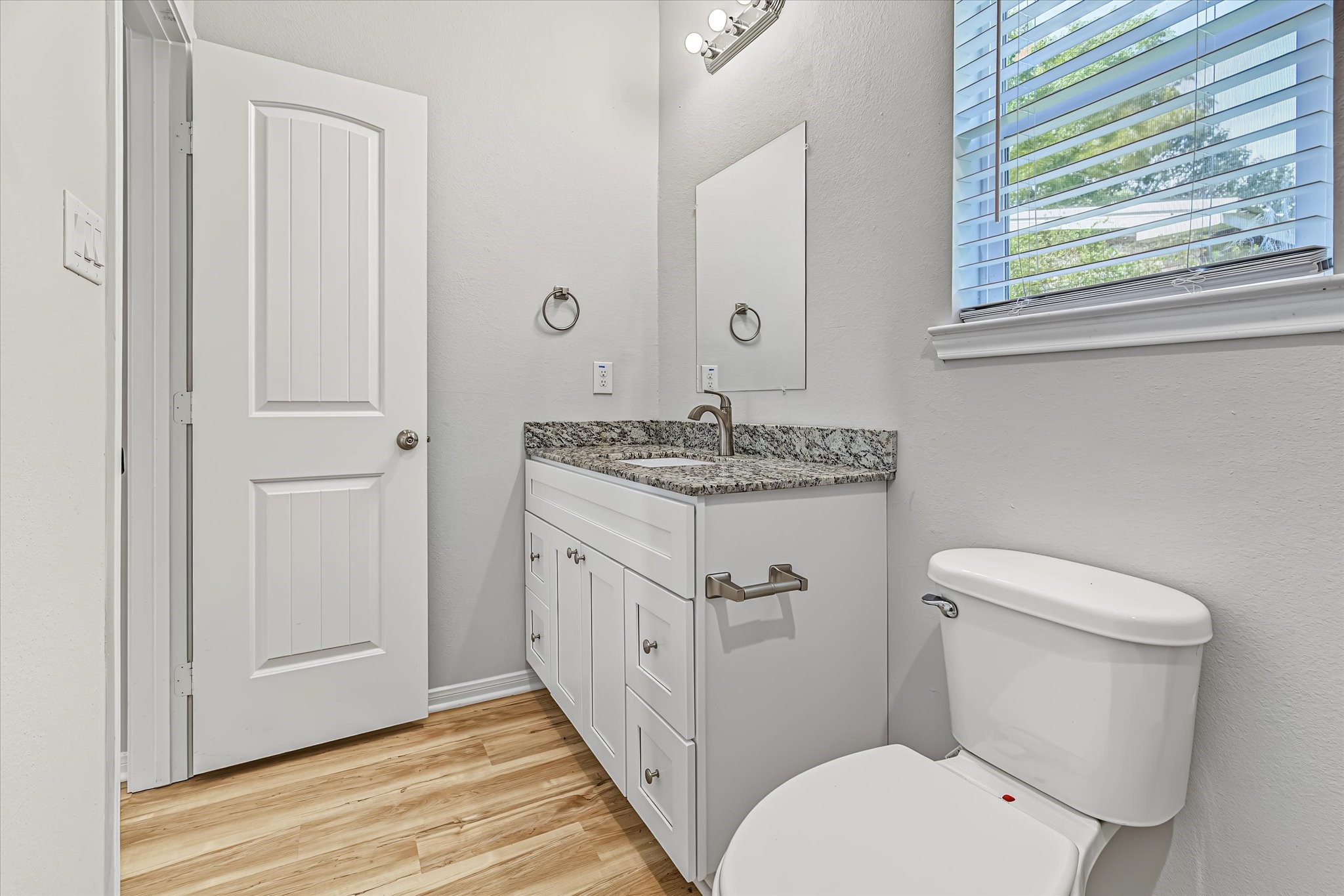 1318 Stowell Street Property Photo 28