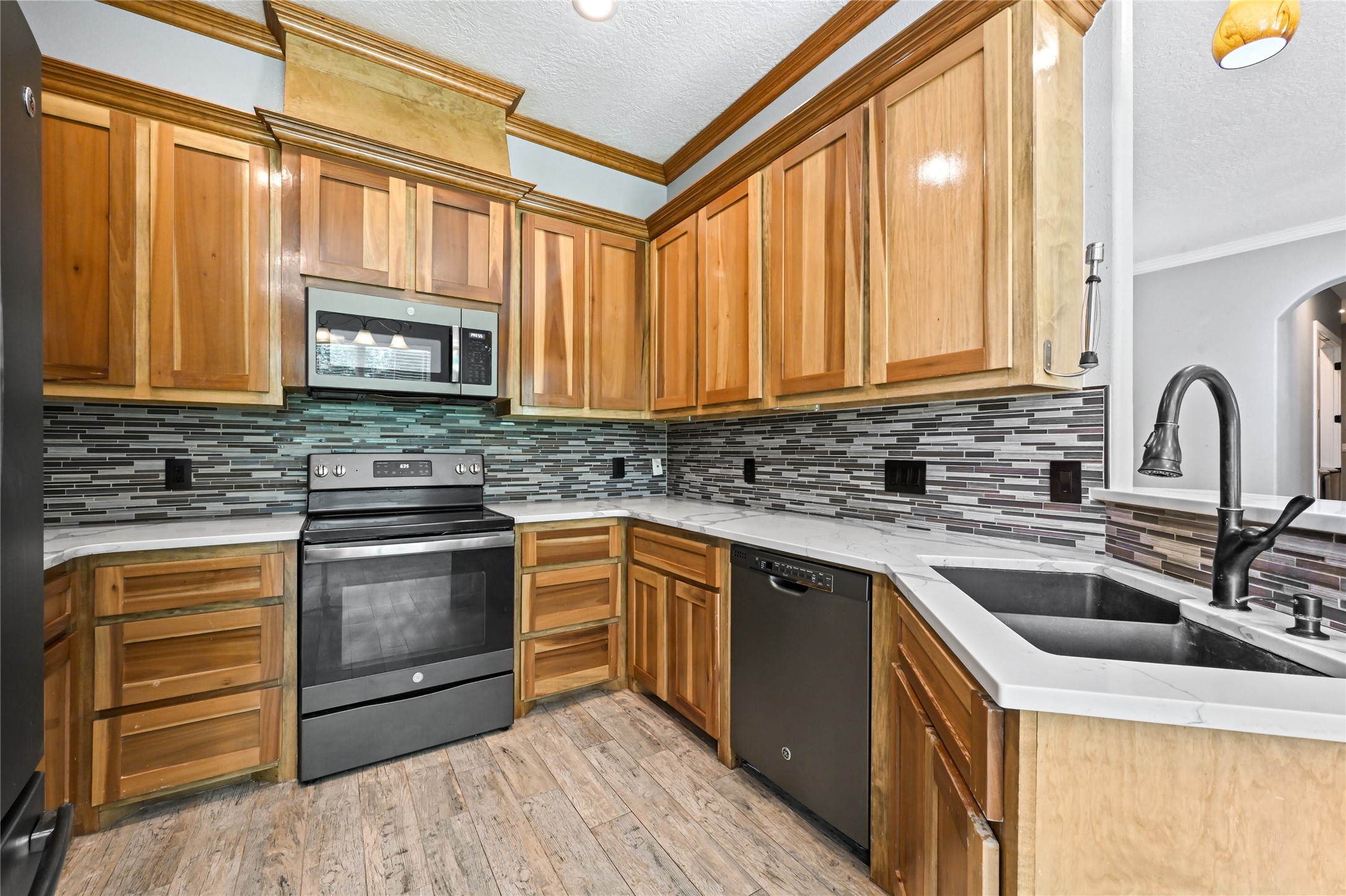 13191 Royal Lake Drive Property Photo 3