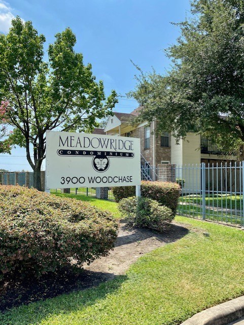 3900 Woodchase Drive 111 Property Photo 1