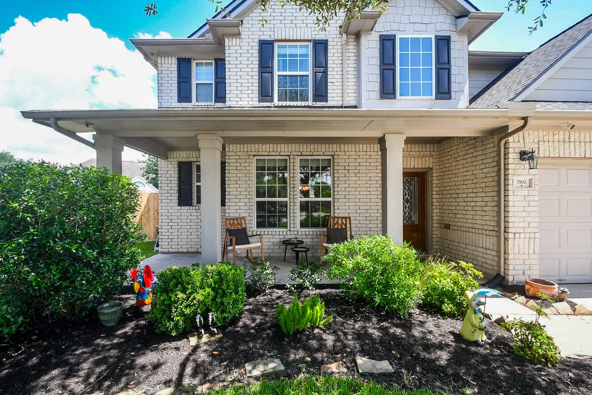7902 Ascot Garden Property Photo 2