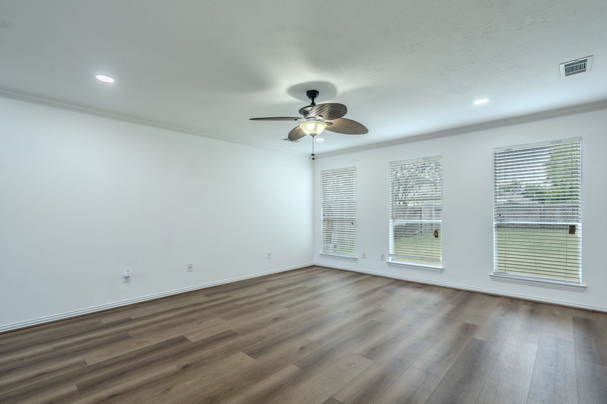 2811 Chaplin Place Drive Property Photo 8