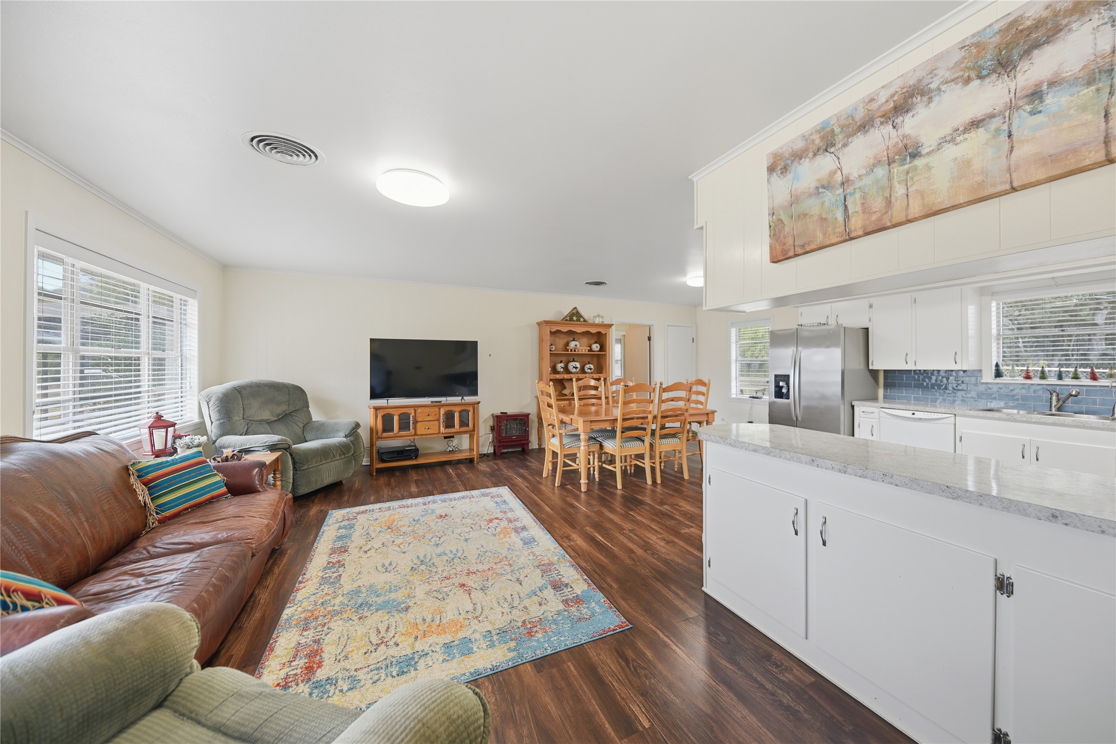 505 N Live Oak Street Property Photo 6