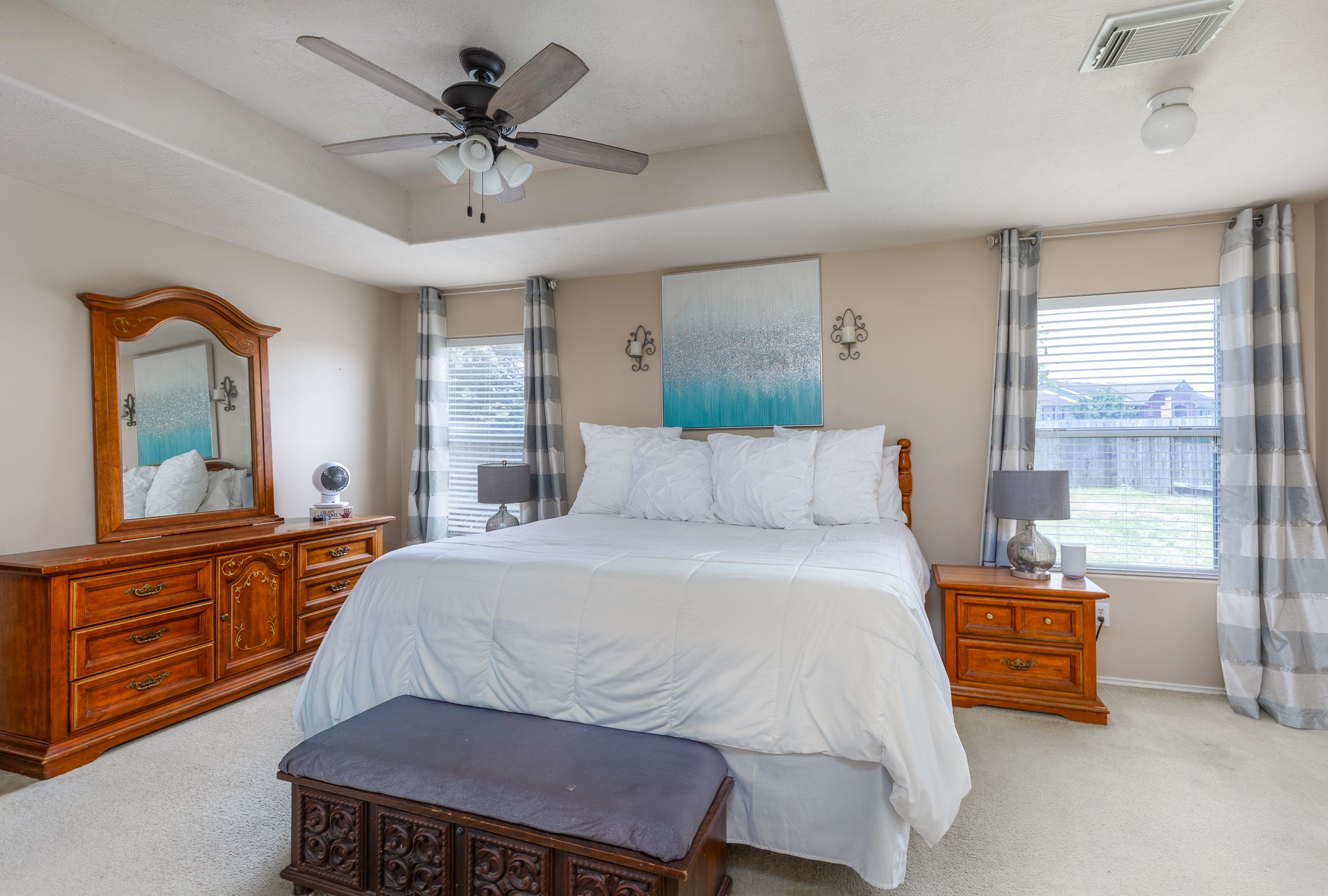 24027 Kingbriar Drive Property Photo 9