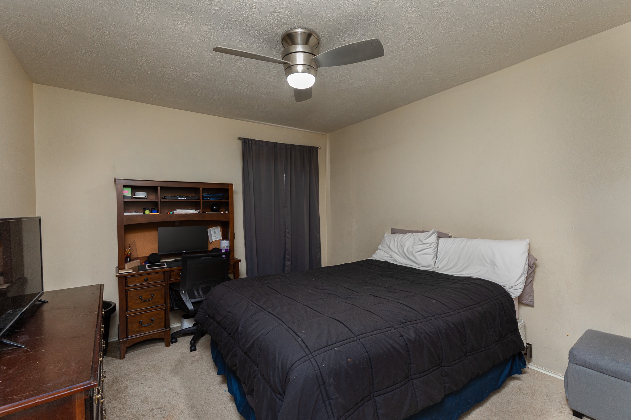 24027 Kingbriar Drive Property Photo 15
