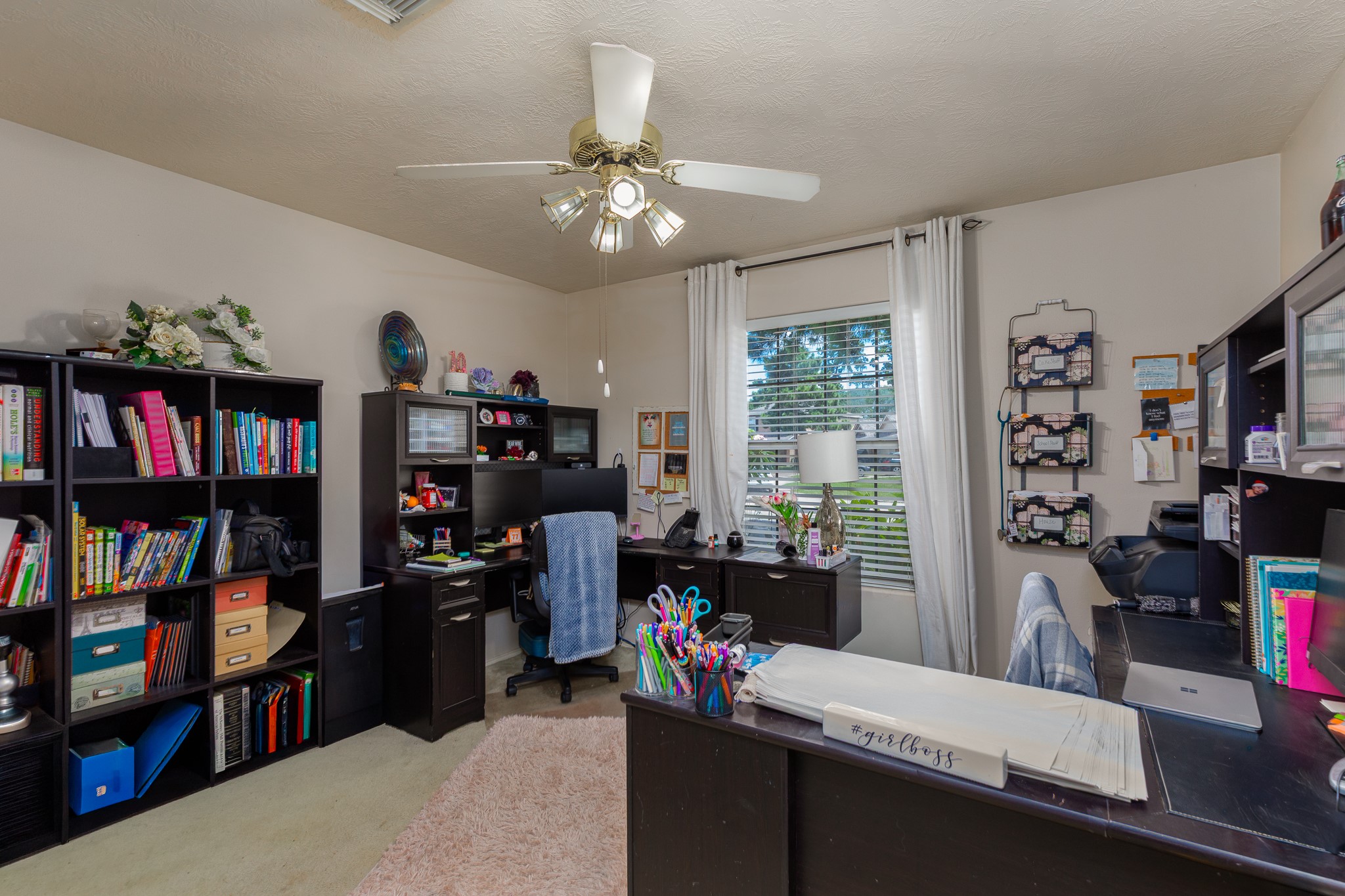 24027 Kingbriar Drive Property Photo 16