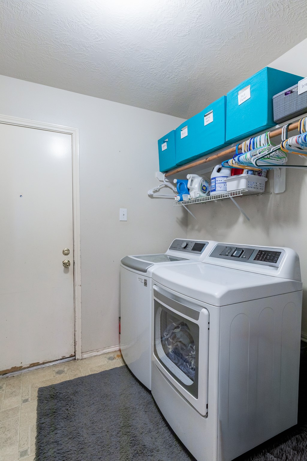 24027 Kingbriar Drive Property Photo 18