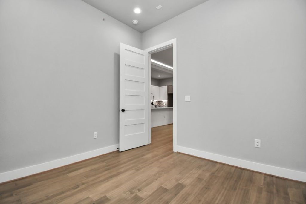 1320 Eberhard Street Property Photo 22