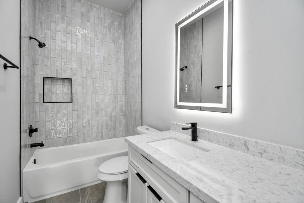 1320 Eberhard Street Property Photo 25