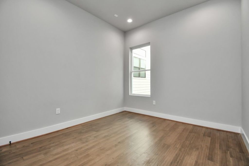 1320 Eberhard Street Property Photo 26