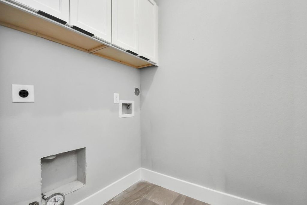 1320 Eberhard Street Property Photo 27