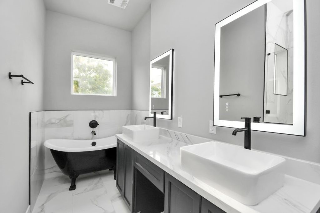 1320 Eberhard Street Property Photo 32