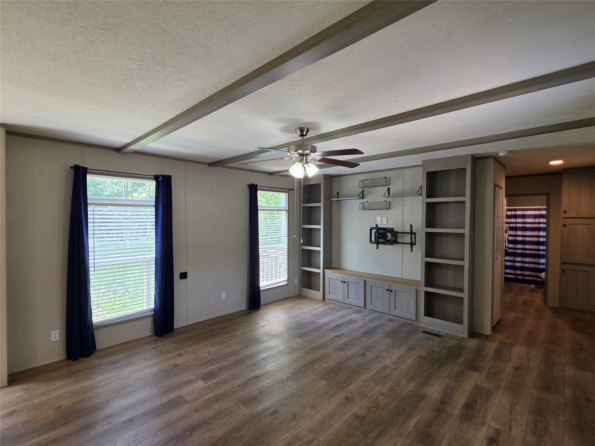 195 County Road 4675 Property Photo 3