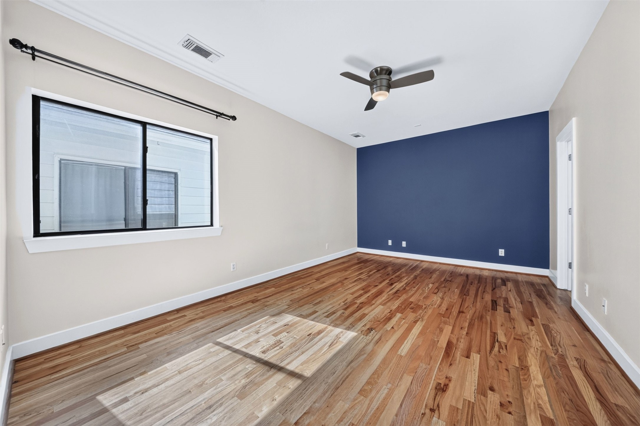 4106 Spencer Street A Property Photo 16
