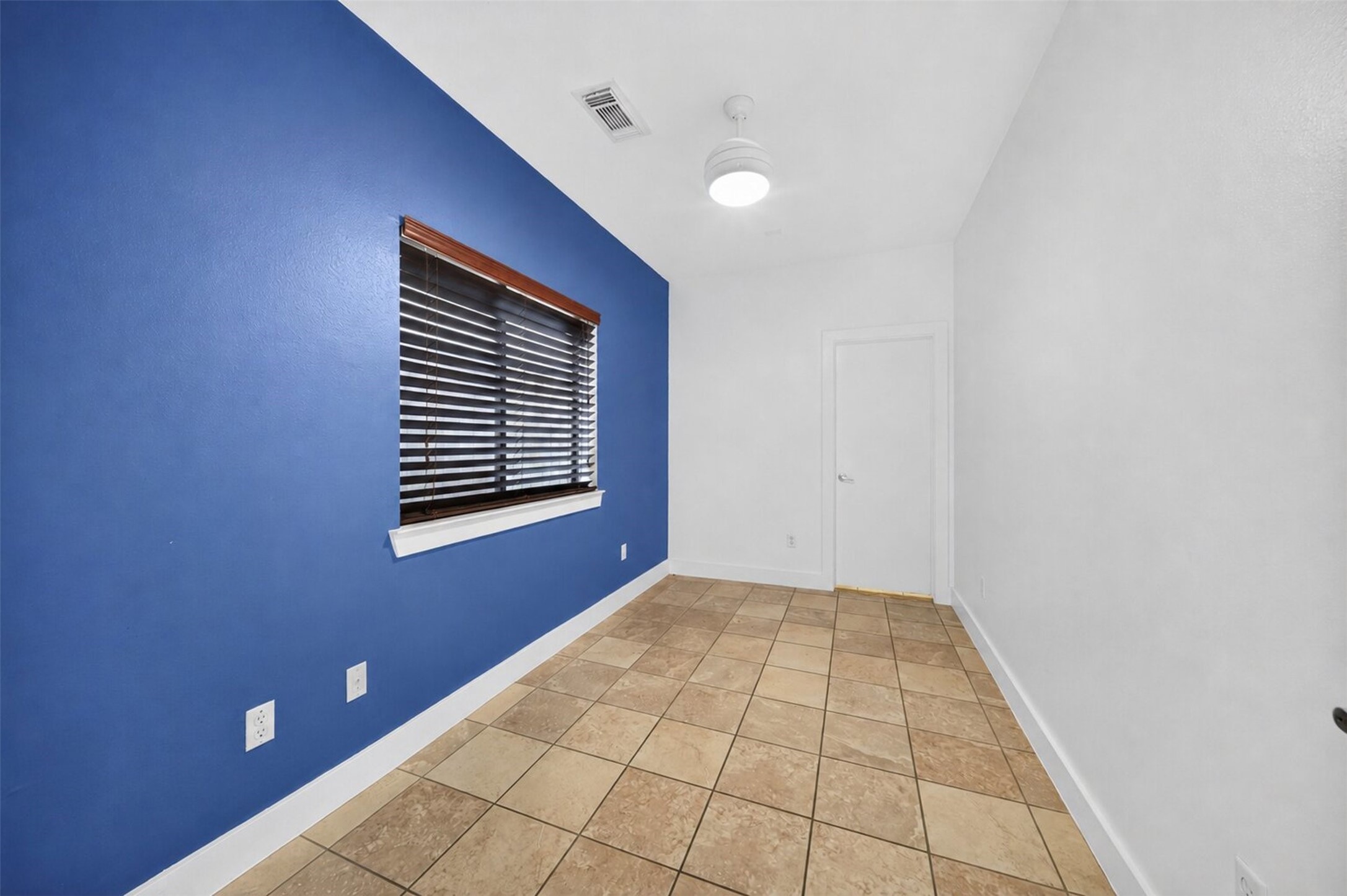 4106 Spencer Street A Property Photo 17
