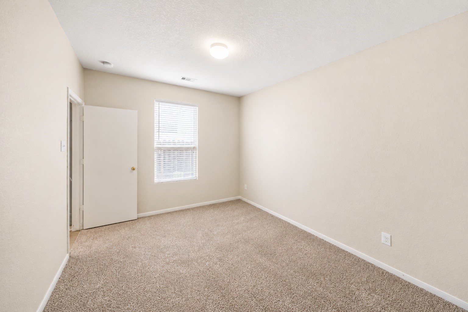 14822 Juniper Dale Court Property Photo 6
