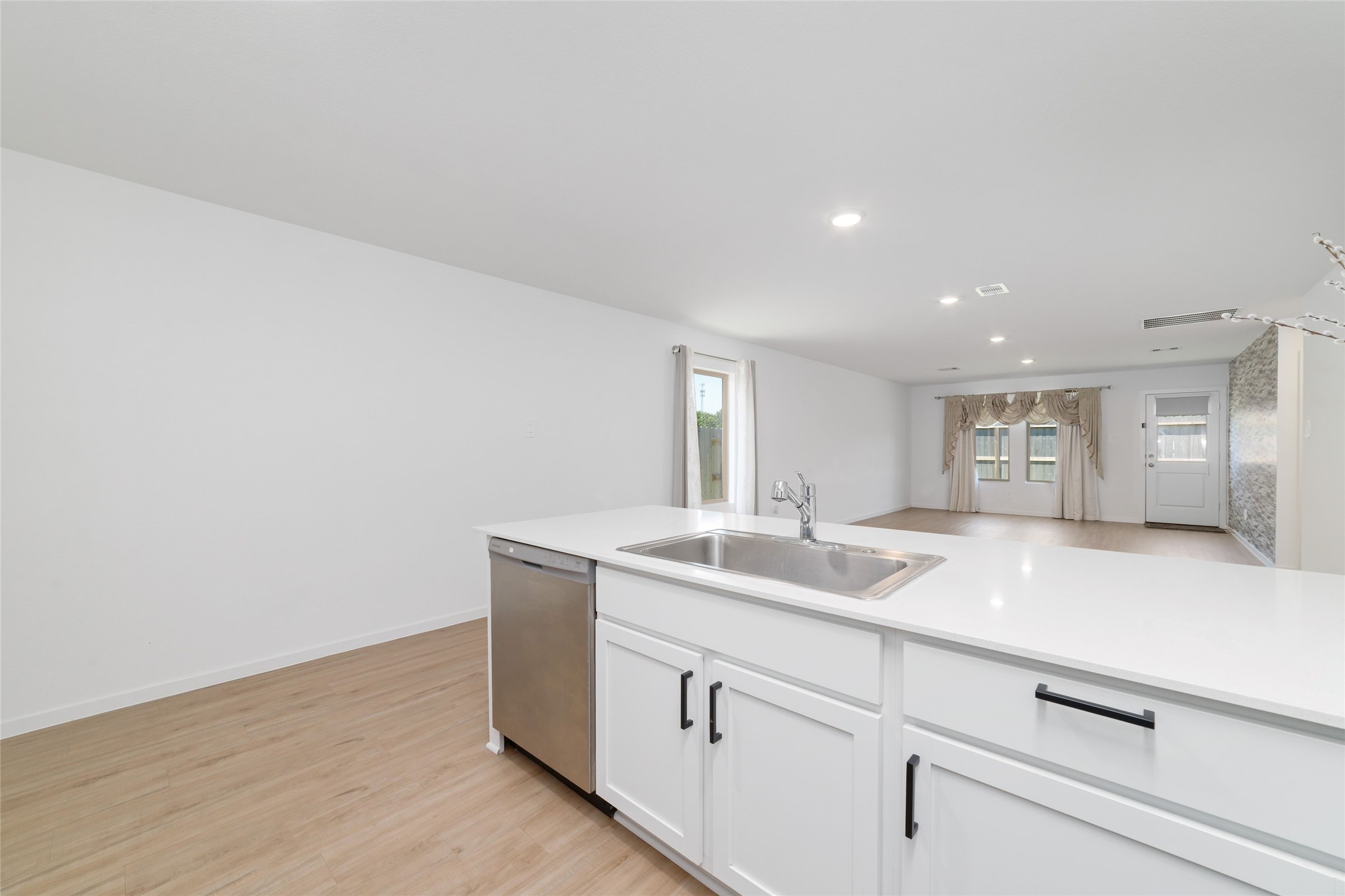 17935 Becker Landing Drive Property Photo 14