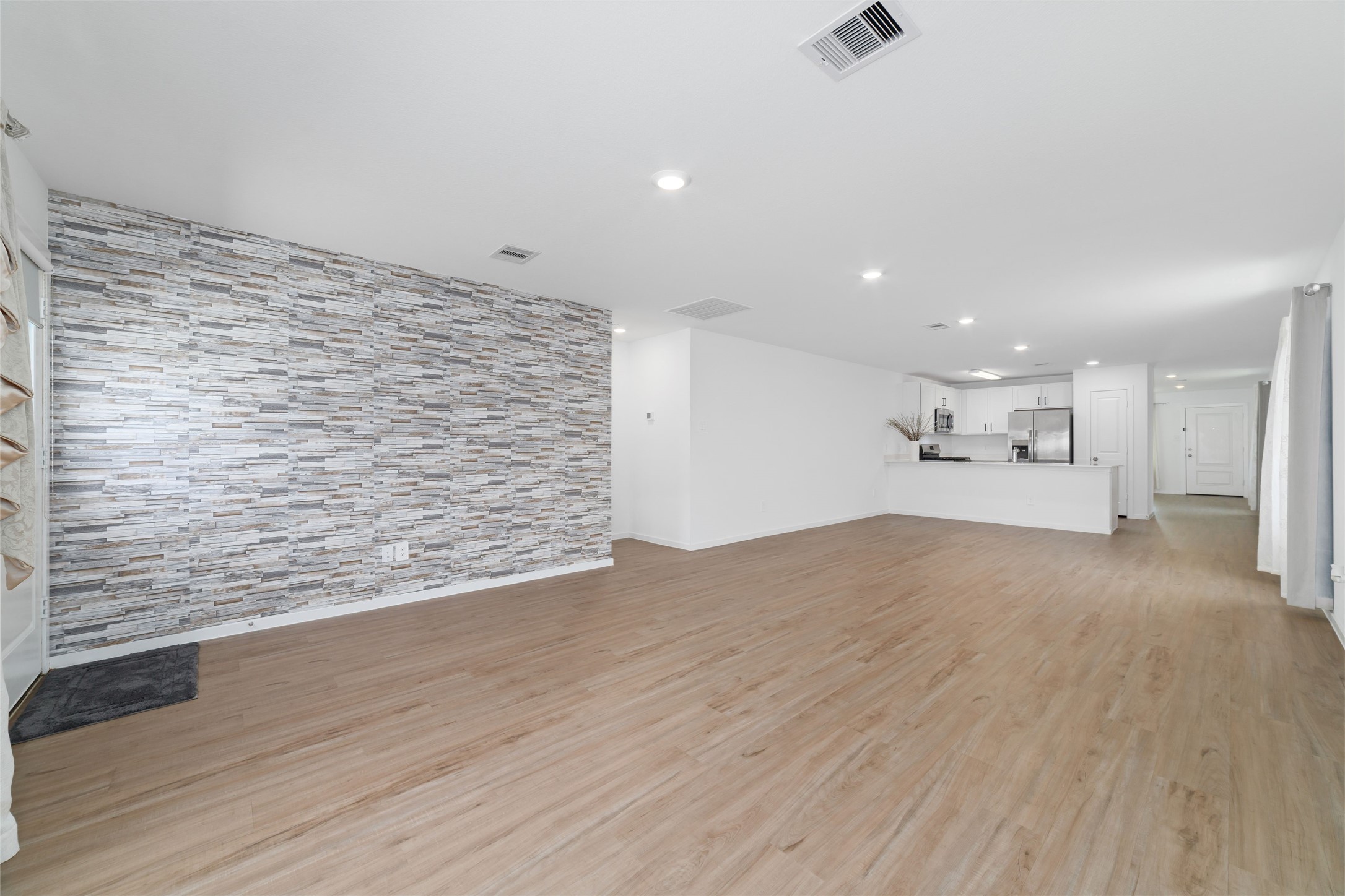 17935 Becker Landing Drive Property Photo 16